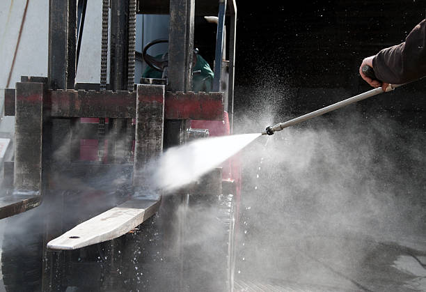 Best Pressure Washing Driveway  in Rensselaer, NY