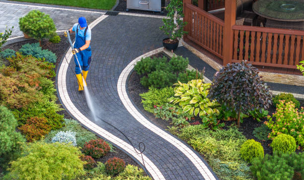 Best Deck Pressure Washing  in Rensselaer, NY